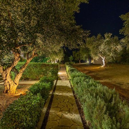 Abelia Luxurious Villas Финикунда Екстериор снимка