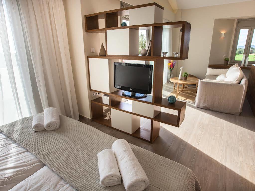 Abelia Luxurious Villas Финикунда Екстериор снимка
