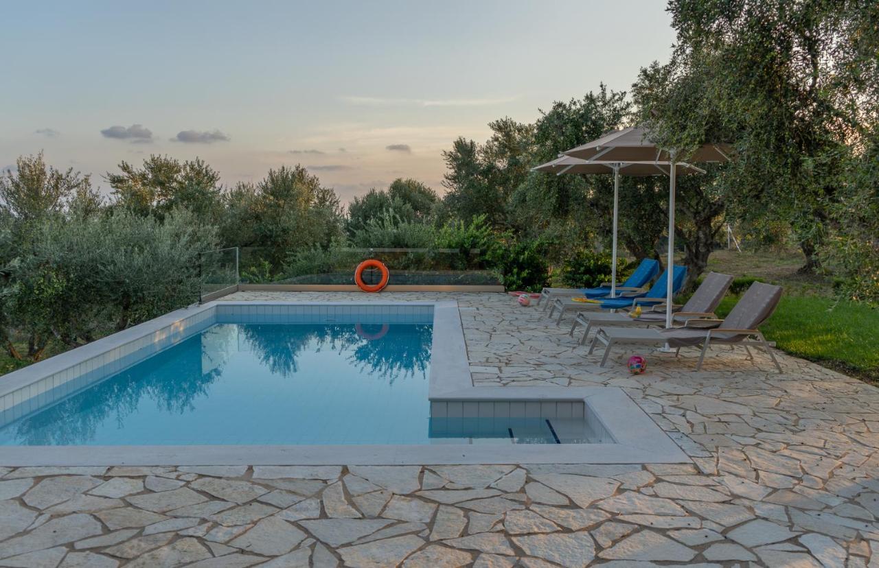 Abelia Luxurious Villas Финикунда Екстериор снимка