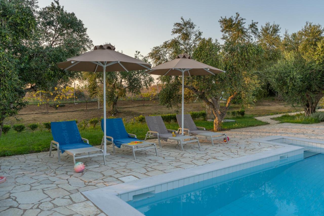 Abelia Luxurious Villas Финикунда Екстериор снимка
