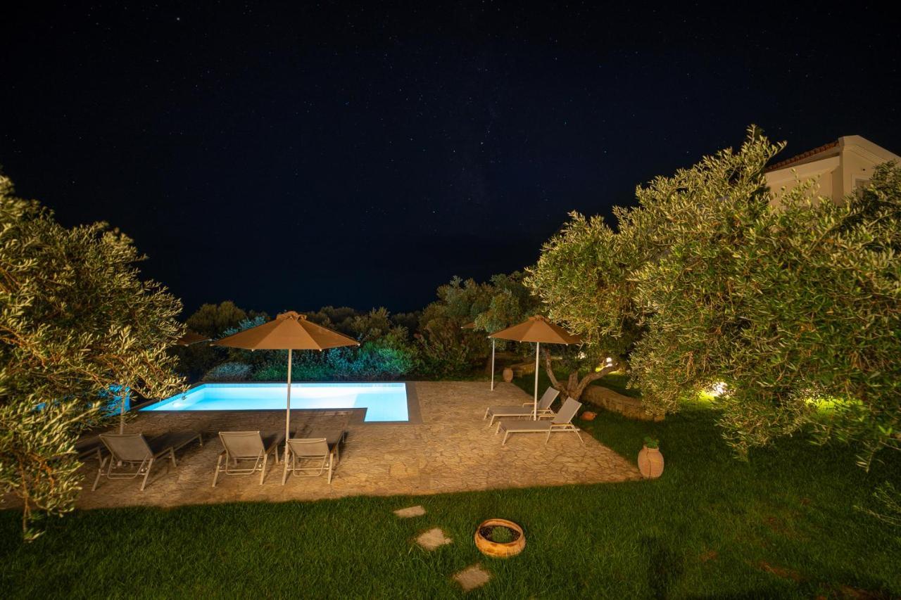 Abelia Luxurious Villas Финикунда Екстериор снимка