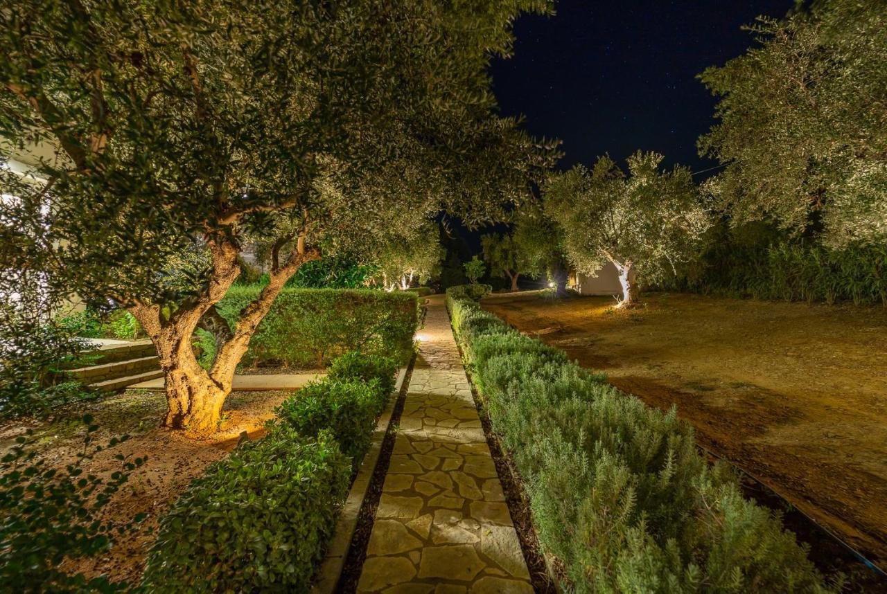 Abelia Luxurious Villas Финикунда Екстериор снимка